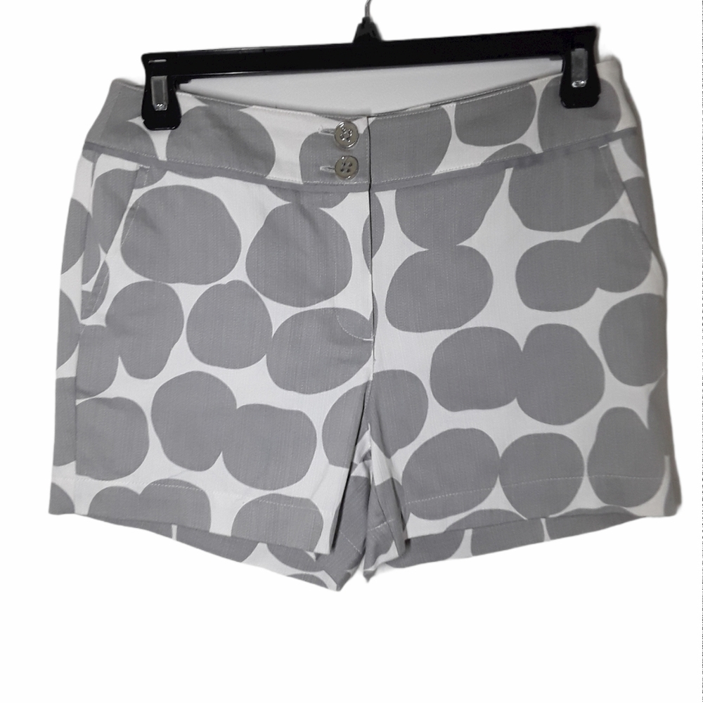 NEW no tags, NYCC Grey Dot Short size 10